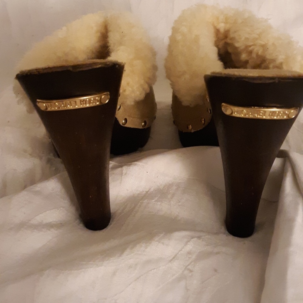 Heels - Picture 2 of 2